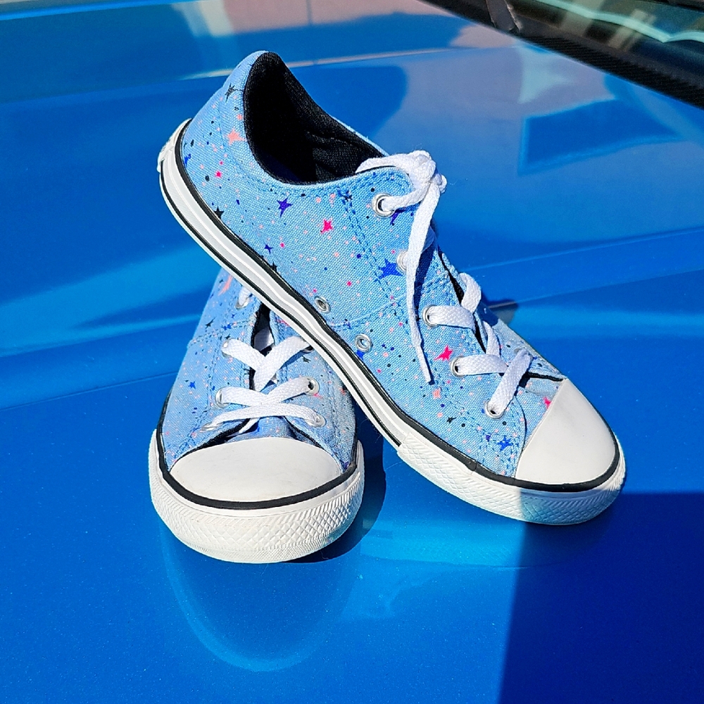 Converse Blue and White Sneakers with Classic Design Size 4